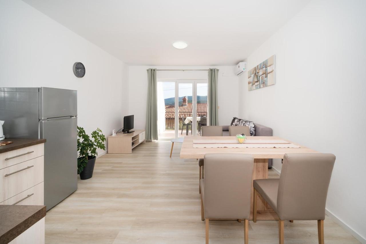 Apartments Oriana Рабац Экстерьер фото
